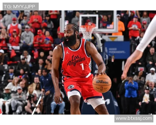 今日焦点对决：哈登领衔火力全开挑战劲敌谁将笑到最后